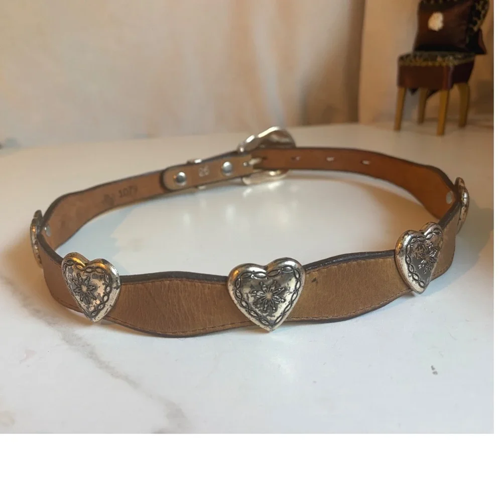 Vintage Western Tan Leather Scalloped Heart Concho Belt 